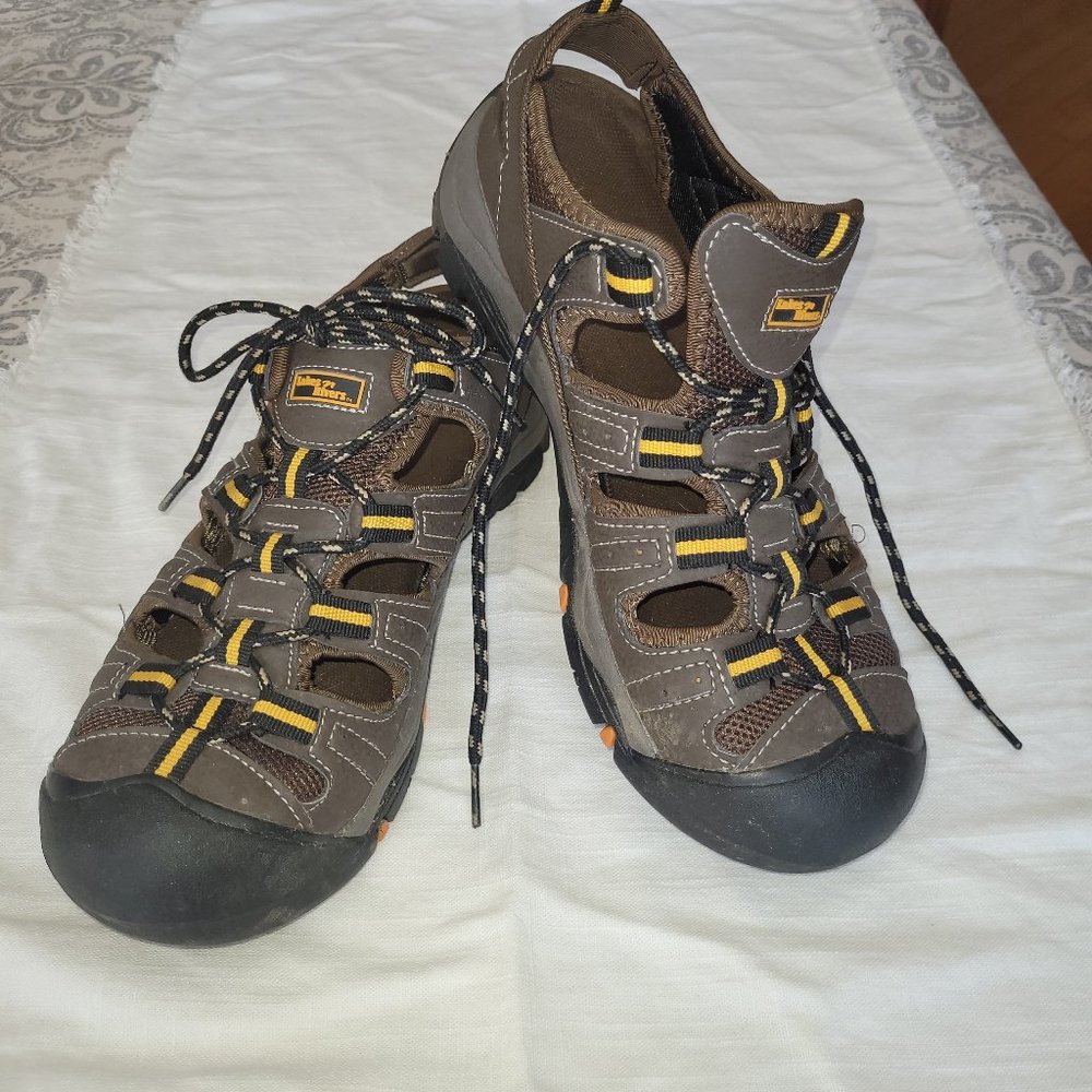 Lakes and Rivers sandals - MENS - SZ 10